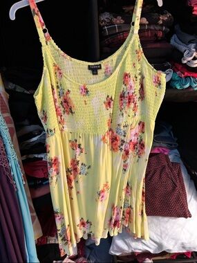 TORRID OUTFIT Lime green Floral Smock Tank size 1X & matching shorts size 16